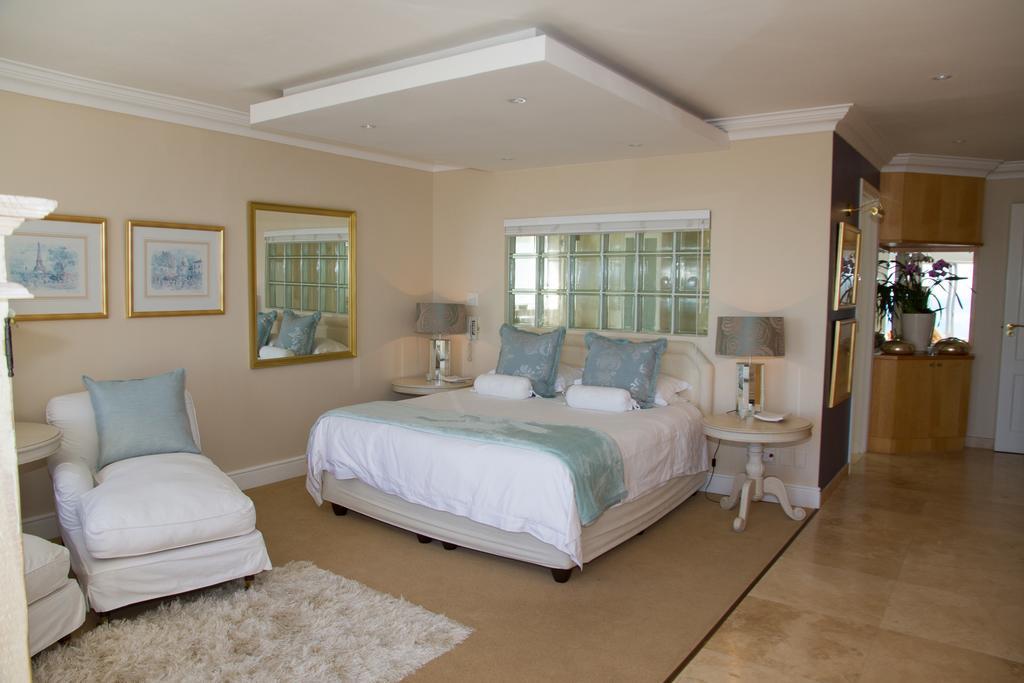 Atlantique Camps Bay 4-bedroom Luxury *